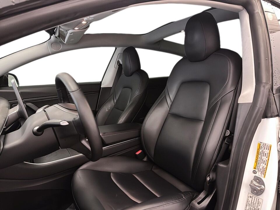 2020 Tesla Model 3  - Desmeules Chrysler
