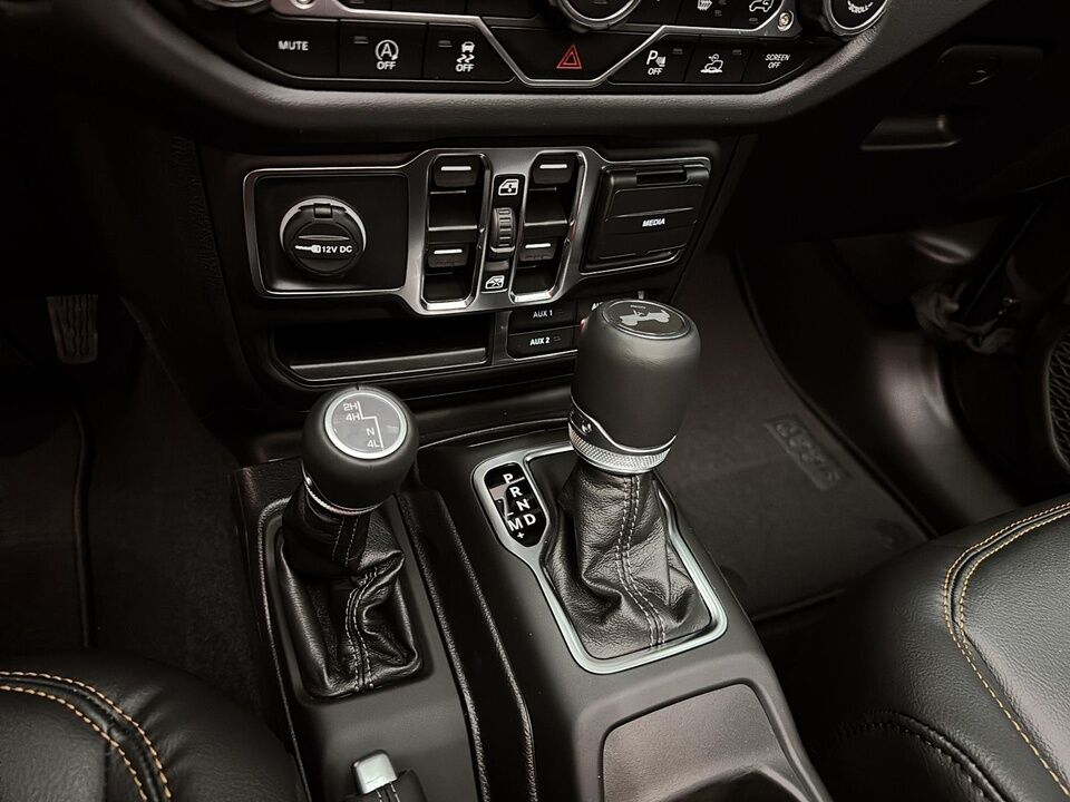 2025 Jeep Wrangler  - Desmeules Chrysler