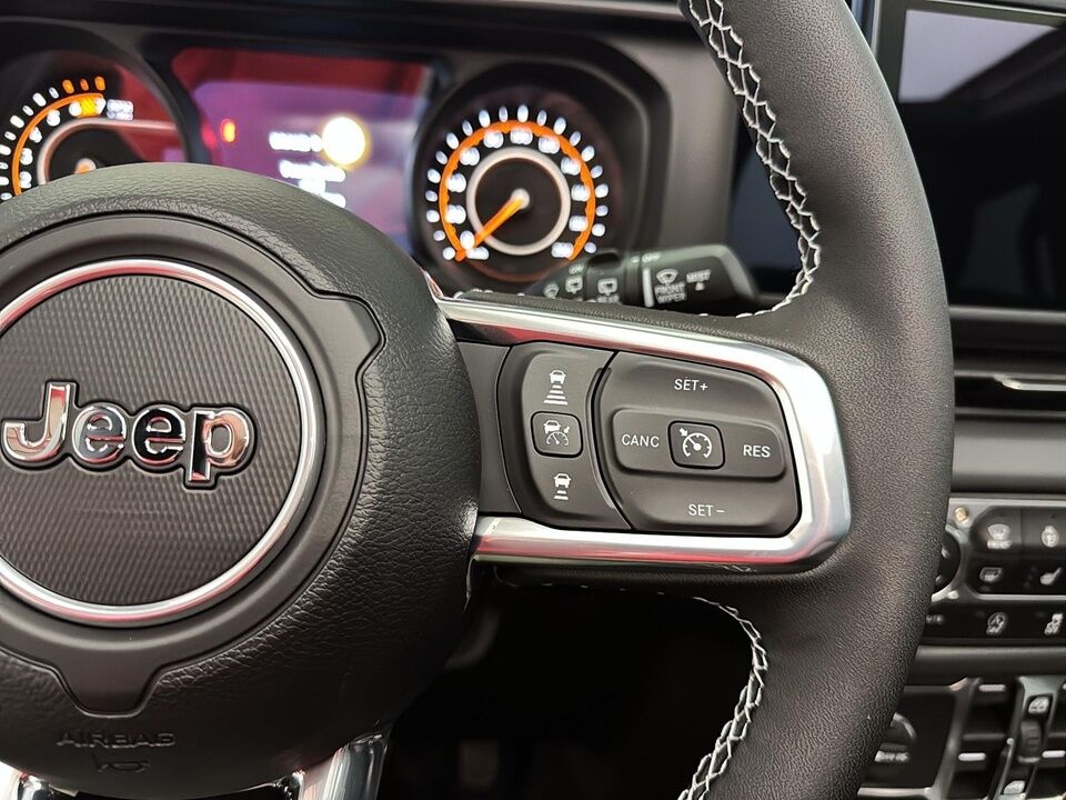 2025 Jeep Wrangler  - Desmeules Chrysler