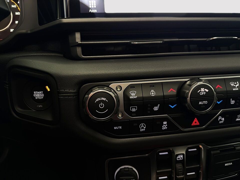 2025 Jeep Wrangler  - Desmeules Chrysler