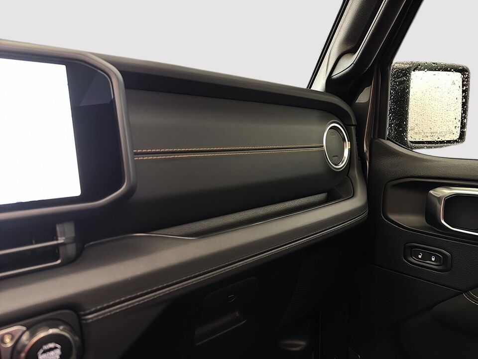 2025 Jeep Wrangler  - Desmeules Chrysler