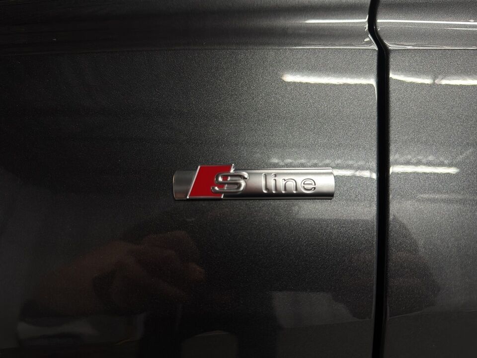 2021 Audi Q8  - Desmeules Chrysler