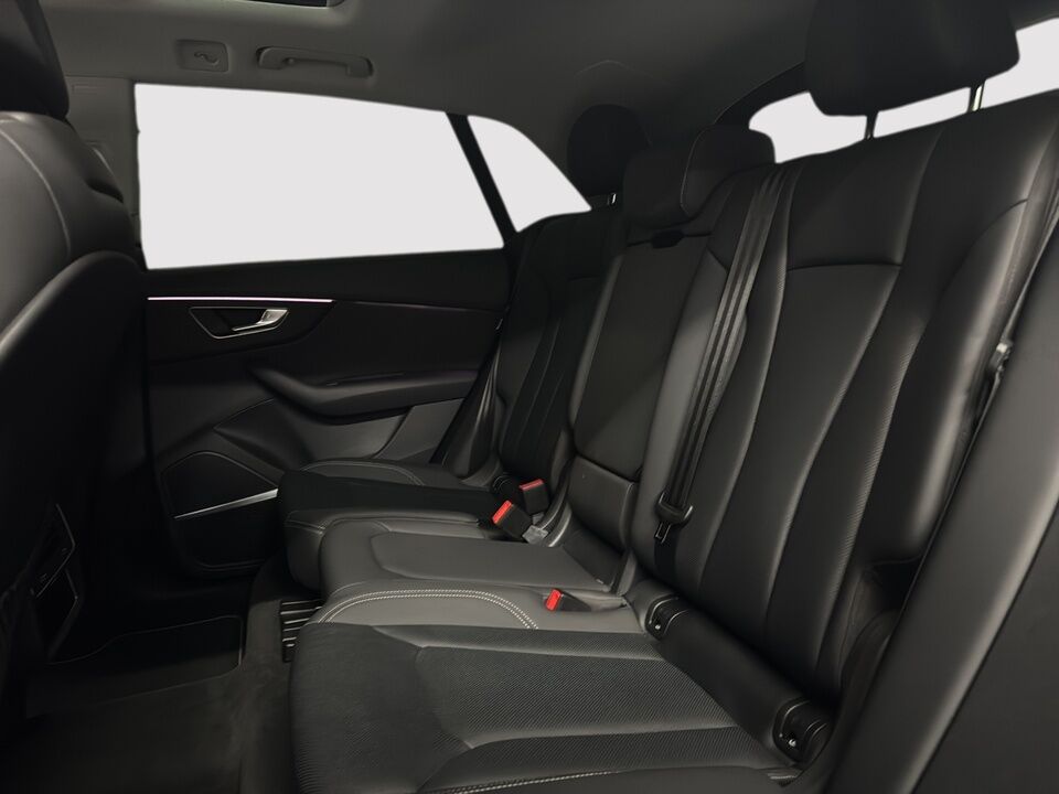 2021 Audi Q8  - Desmeules Chrysler