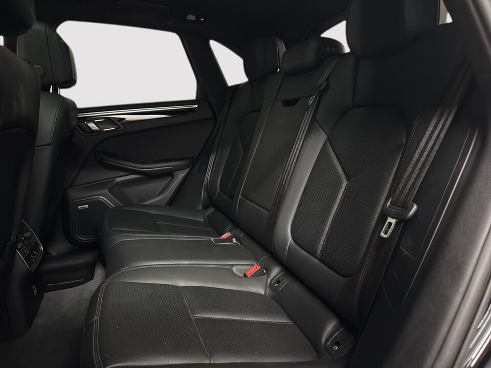 2022 Porsche MACAN S  - Desmeules Chrysler