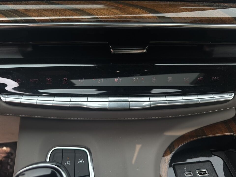 2024 Cadillac Escalade  - Desmeules Chrysler