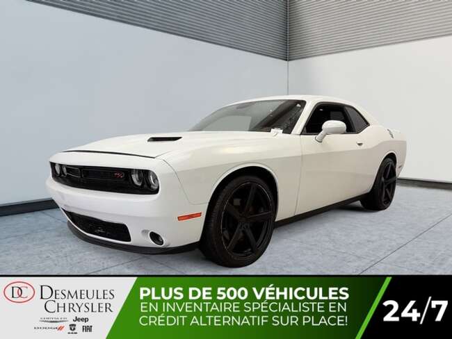 2017 Dodge Challenger SXT plus Toit ouvrant Cuir Navigation Caméra recul for Sale  - DC-D5759  - Blainville Chrysler