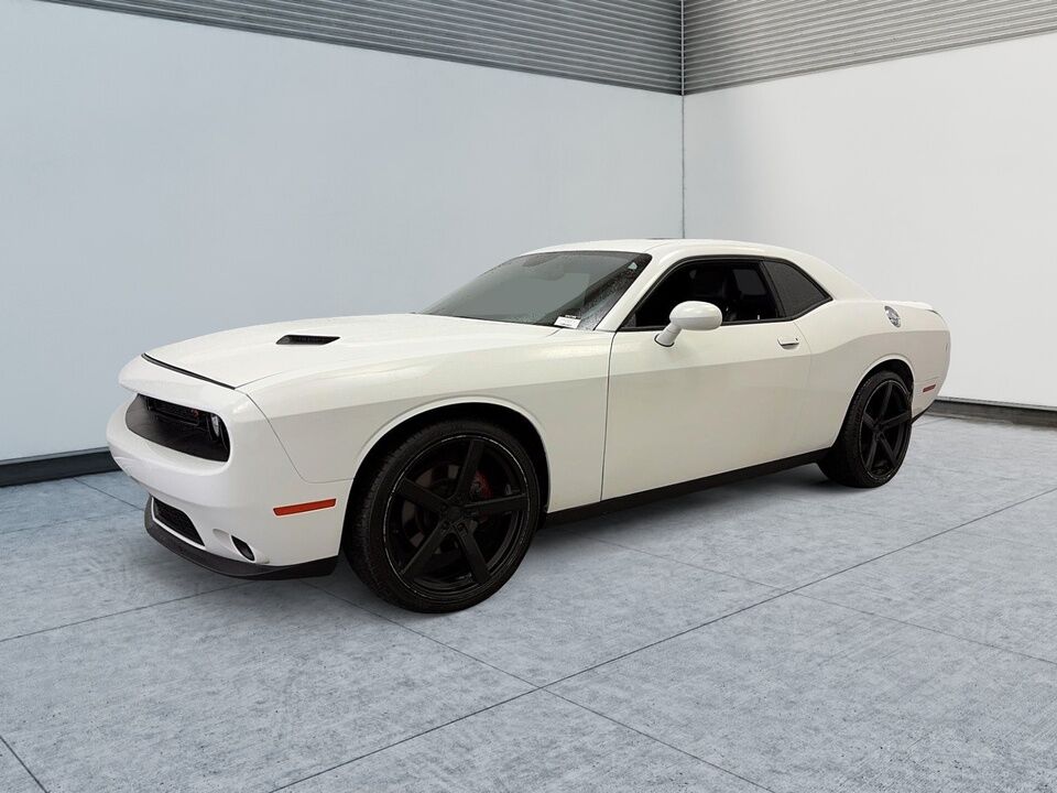 2017 Dodge Challenger  - Blainville Chrysler