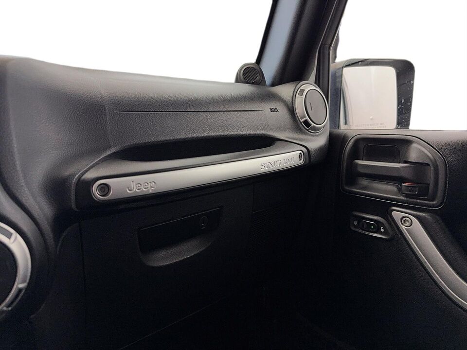2014 Jeep Wrangler  - Desmeules Chrysler