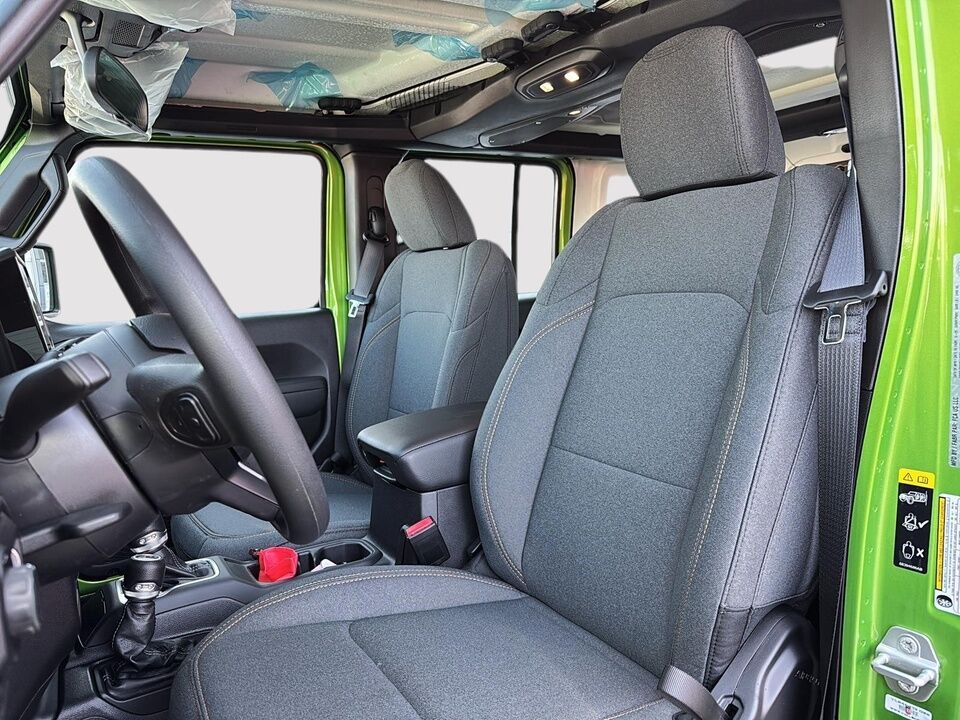 2025 Jeep Wrangler  - Desmeules Chrysler