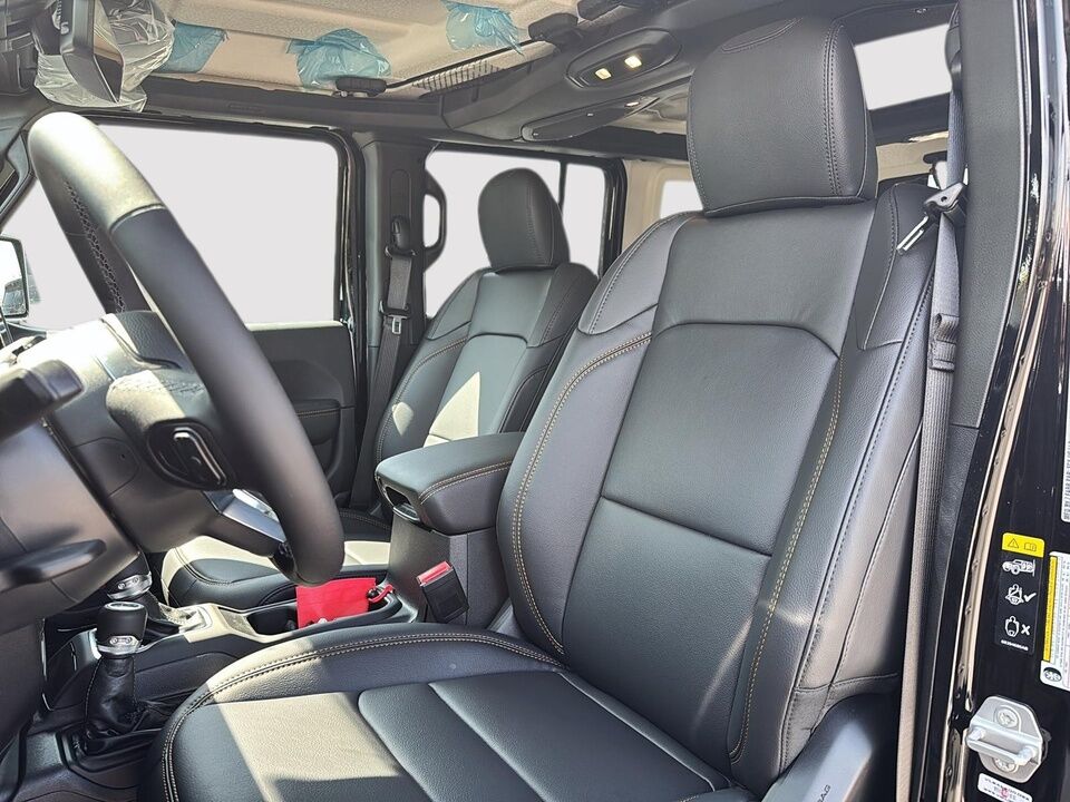 2025 Jeep Wrangler  - Desmeules Chrysler
