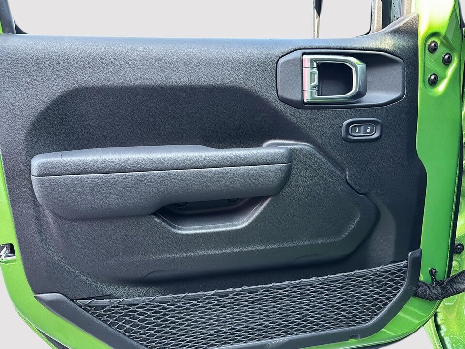2025 Jeep Wrangler  - Desmeules Chrysler