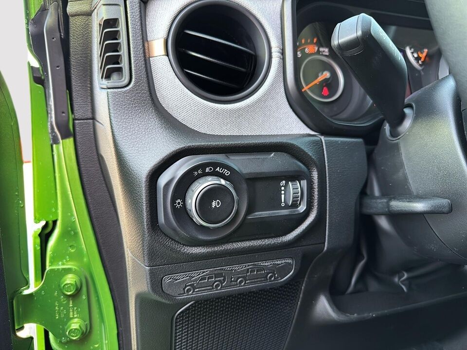 2025 Jeep Wrangler  - Desmeules Chrysler
