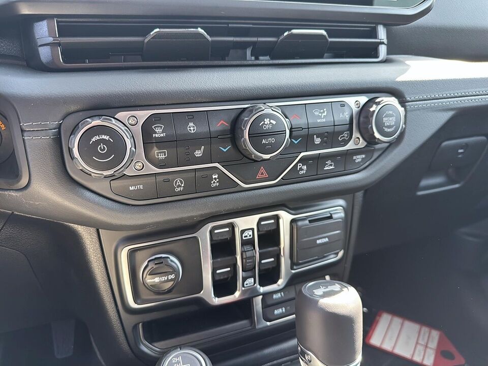 2025 Jeep Wrangler  - Desmeules Chrysler