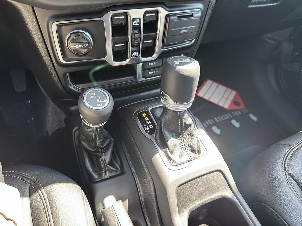 2025 Jeep Wrangler  - Desmeules Chrysler