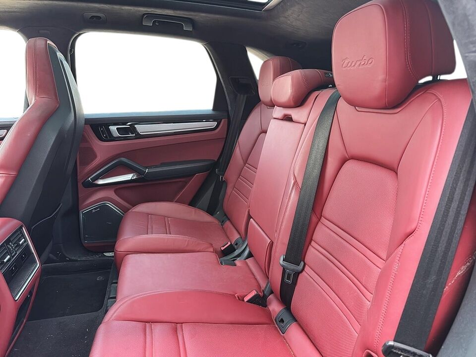 2019 Porsche Cayenne  - Desmeules Chrysler