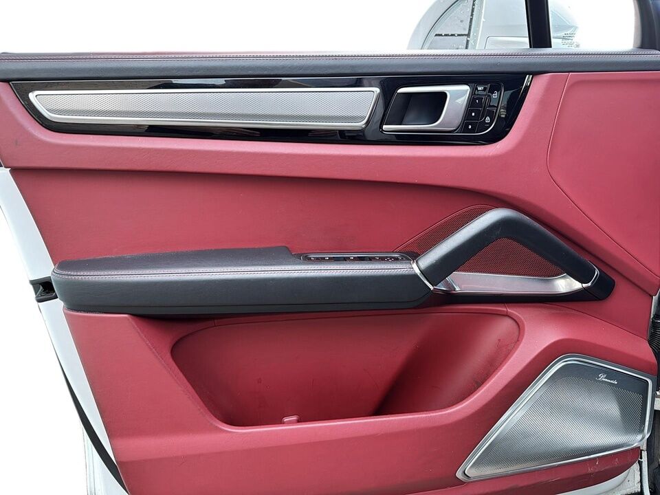 2019 Porsche Cayenne  - Desmeules Chrysler
