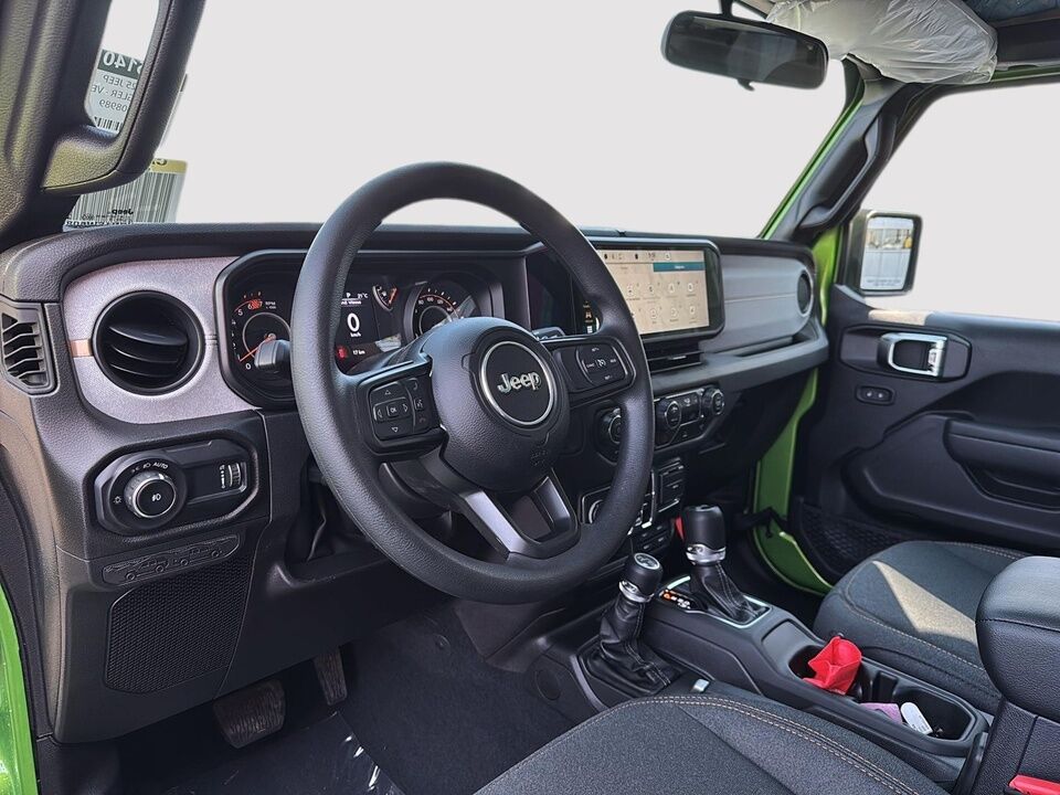 2025 Jeep Wrangler  - Desmeules Chrysler
