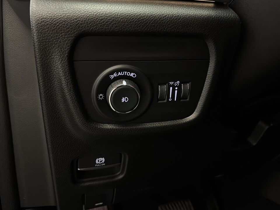 2025 Jeep Grand Cherokee  - Desmeules Chrysler