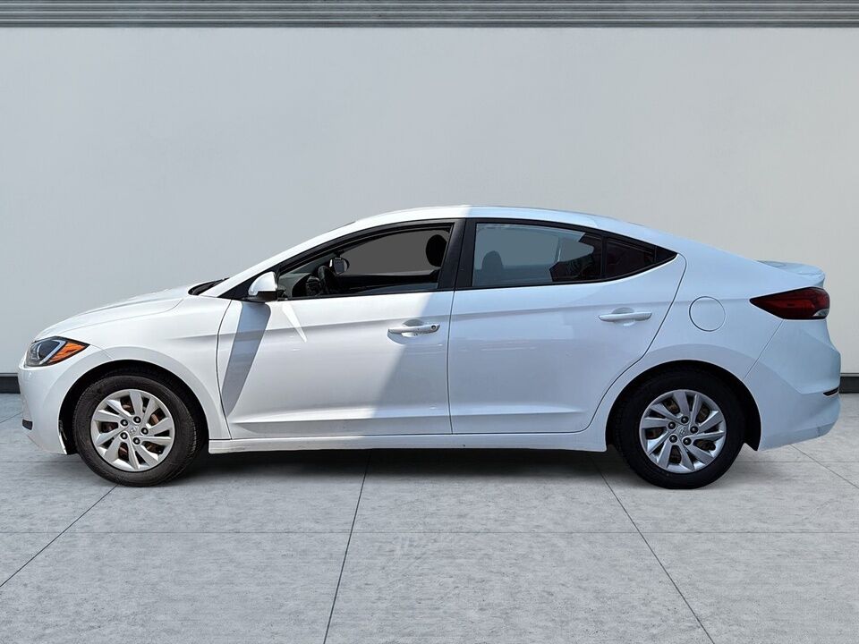 2017 Hyundai Elantra  - Desmeules Chrysler