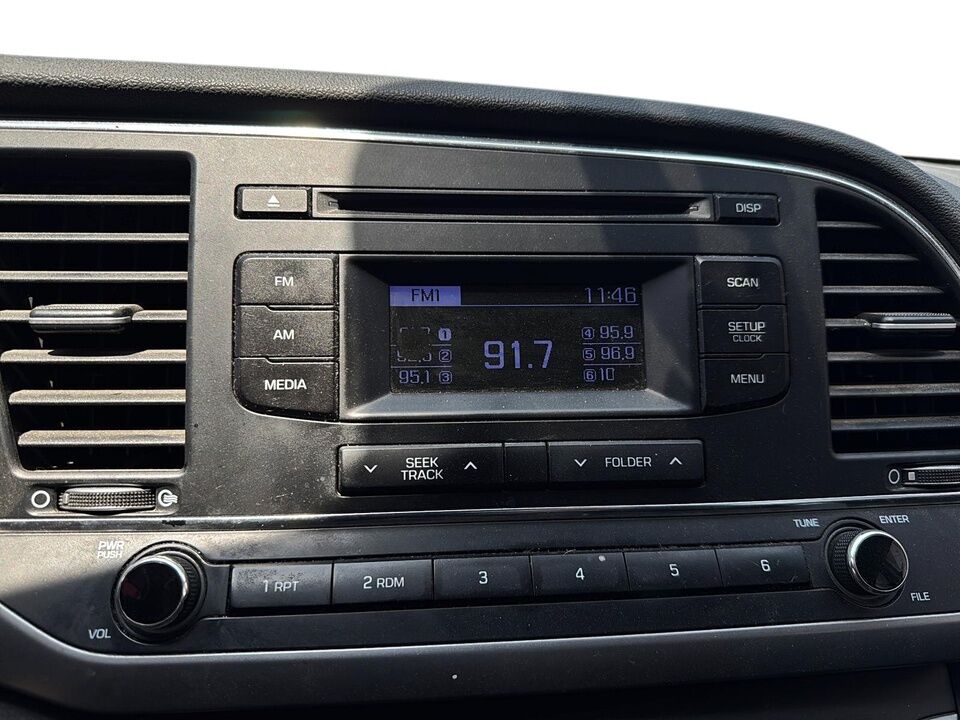 2017 Hyundai Elantra  - Desmeules Chrysler