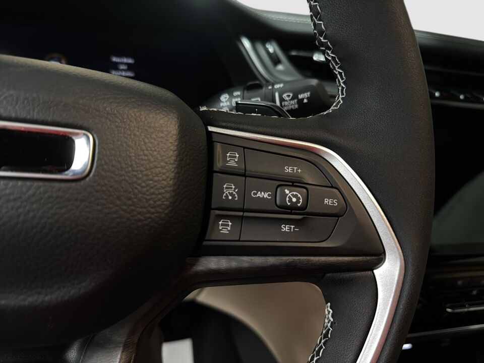2025 Jeep Grand Cherokee  - Desmeules Chrysler