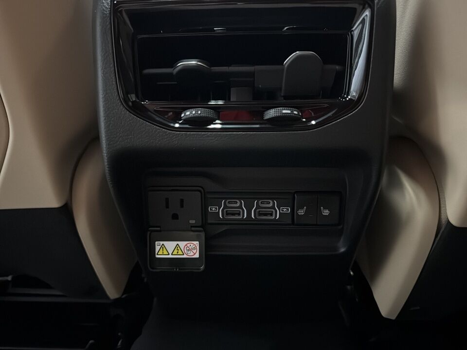 2025 Jeep Grand Cherokee  - Desmeules Chrysler
