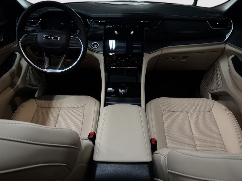 2025 Jeep Grand Cherokee  - Desmeules Chrysler