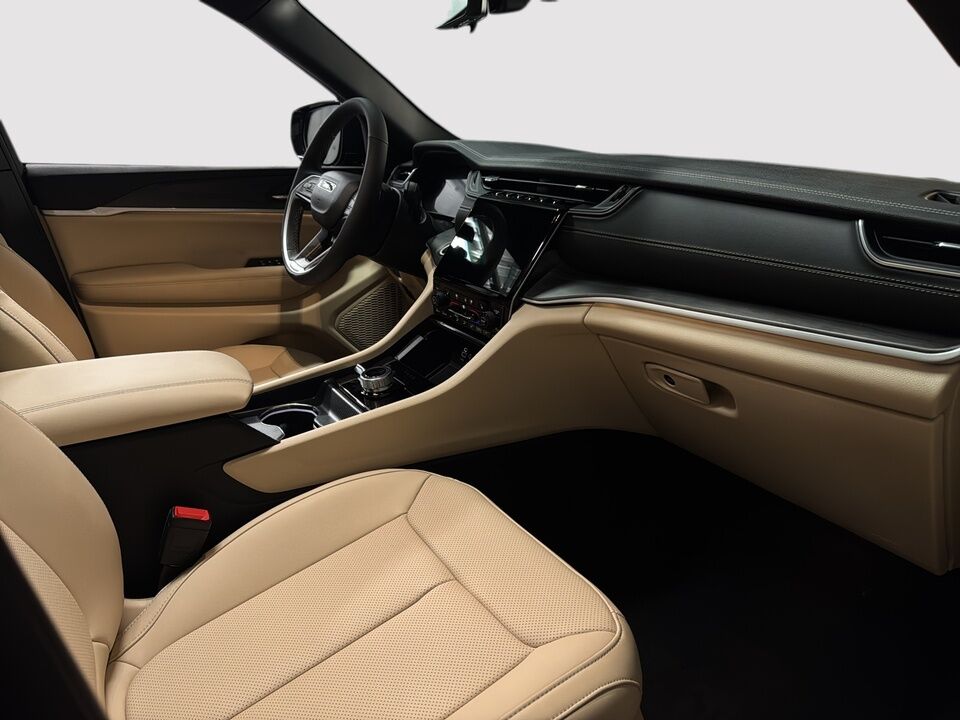2025 Jeep Grand Cherokee  - Desmeules Chrysler