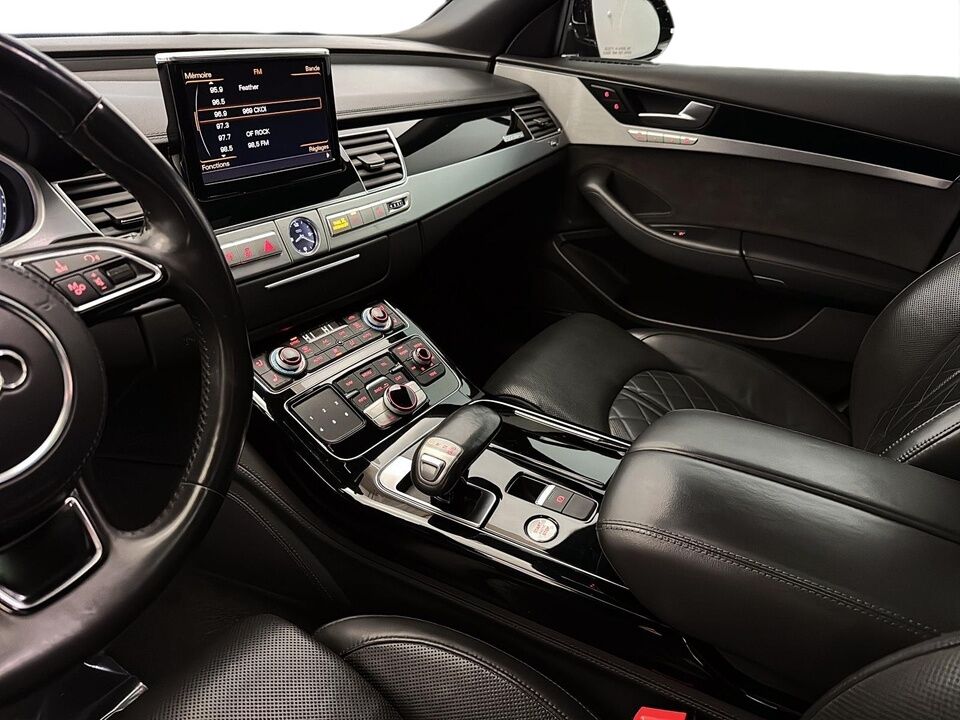 2016 Audi A8  - Desmeules Chrysler