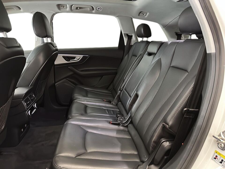 2018 Audi Q7  - Desmeules Chrysler