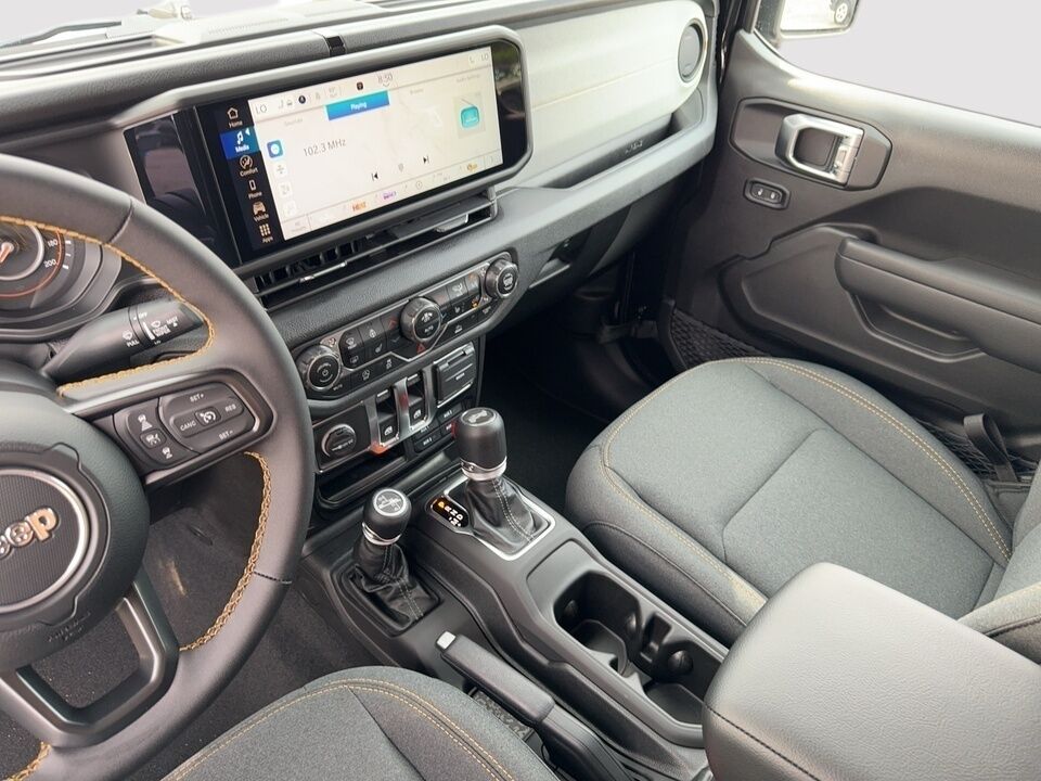 2024 Jeep Wrangler  - Desmeules Chrysler