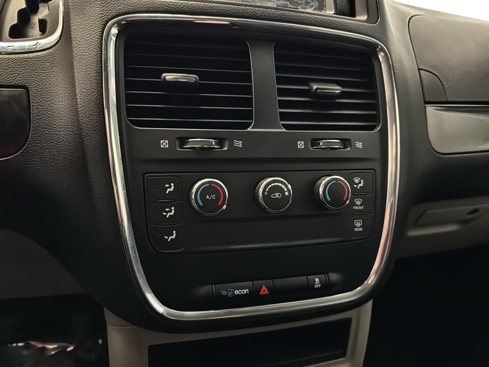 2017 Dodge Grand Caravan  - Desmeules Chrysler