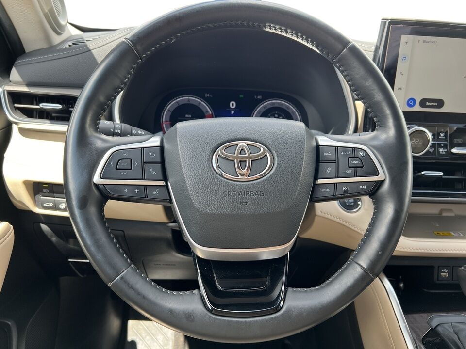 2023 Toyota Highlander  - Desmeules Chrysler