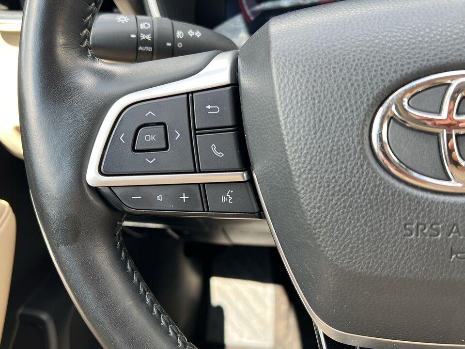 2023 Toyota Highlander  - Desmeules Chrysler