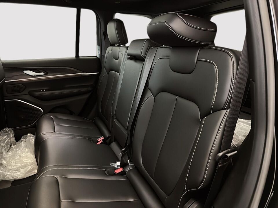 2025 Jeep Grand Cherokee 4XE  - Desmeules Chrysler