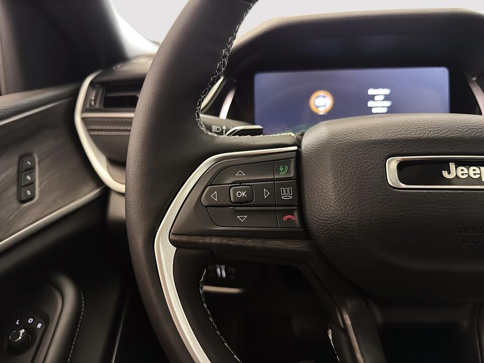 2025 Jeep Grand Cherokee 4XE  - Desmeules Chrysler