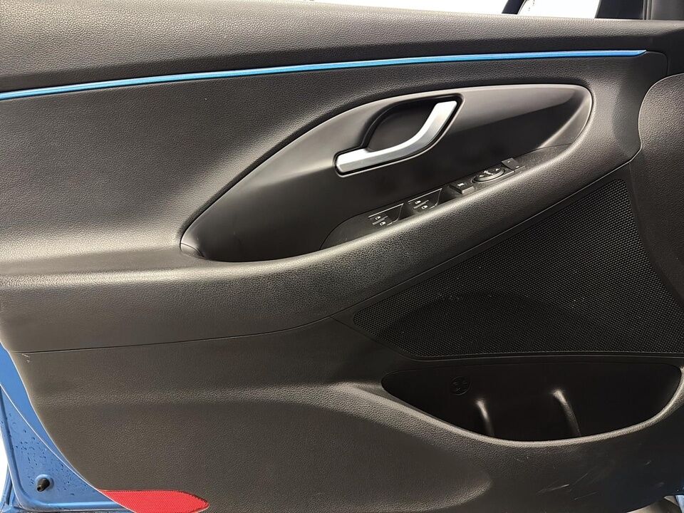 2018 Hyundai Elantra  - Desmeules Chrysler