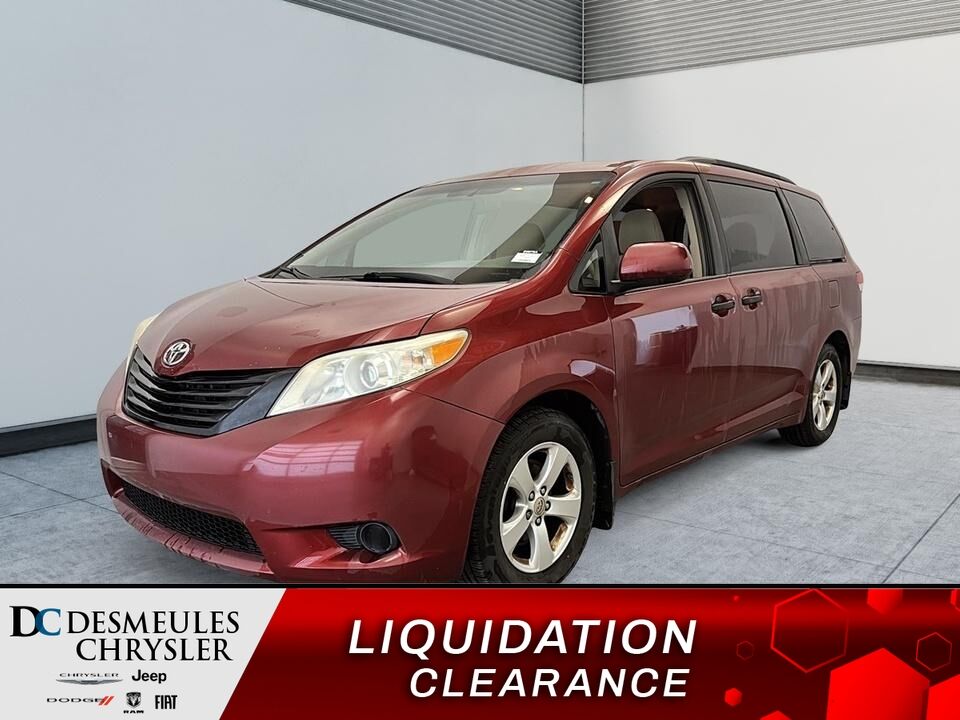 2011 Toyota Sienna  - Desmeules Chrysler