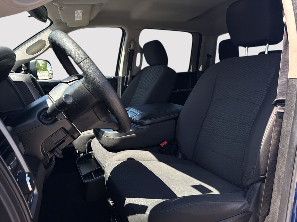 2019 Ram 1500 Classic  - Desmeules Chrysler
