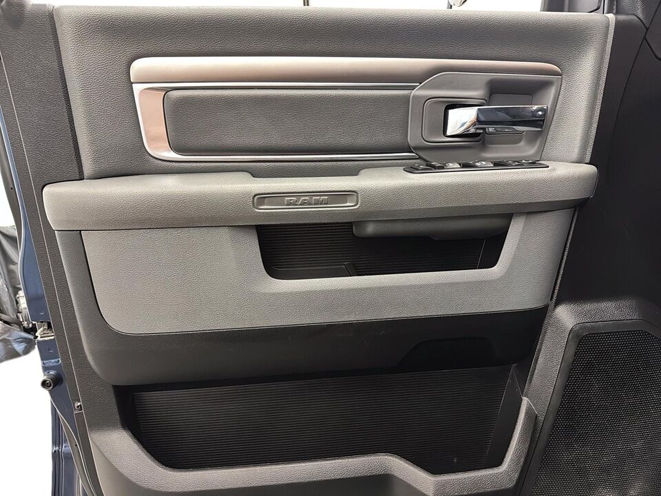 2019 Ram 1500 Classic  - Desmeules Chrysler