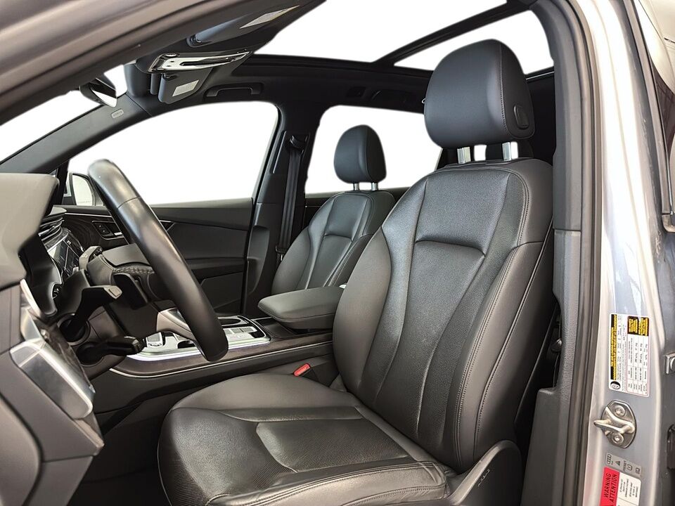 2021 Audi Q7  - Desmeules Chrysler