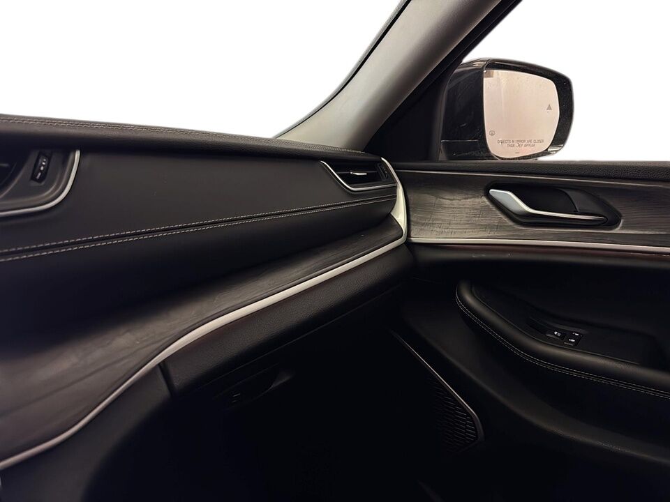 2022 Jeep Grand Cherokee  - Desmeules Chrysler