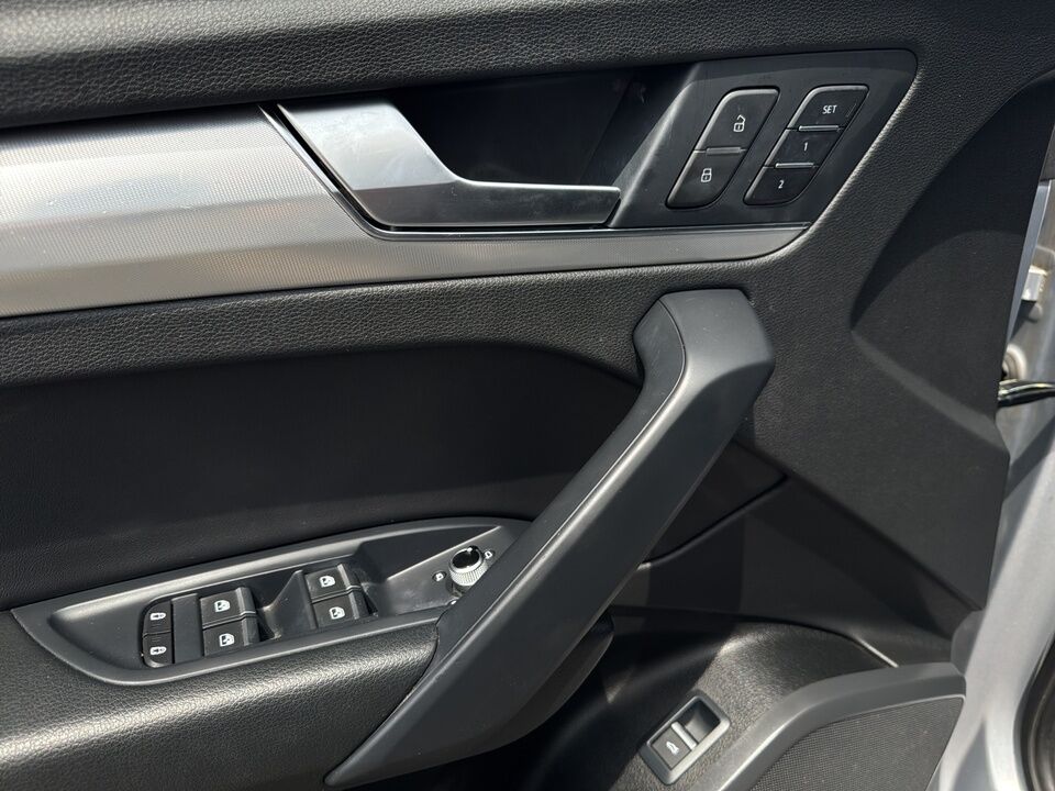 2021 Audi Q5  - Desmeules Chrysler