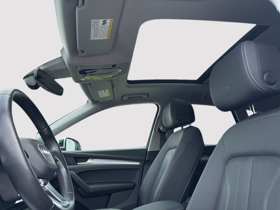 2021 Audi Q5  - Desmeules Chrysler