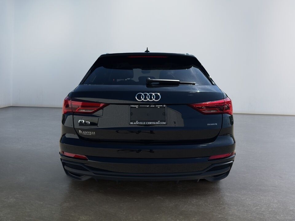 2022 Audi Q3  - Desmeules Chrysler