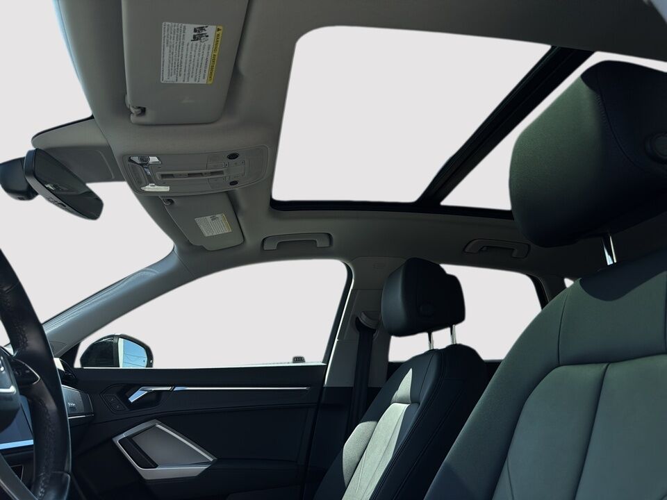 2022 Audi Q3  - Desmeules Chrysler