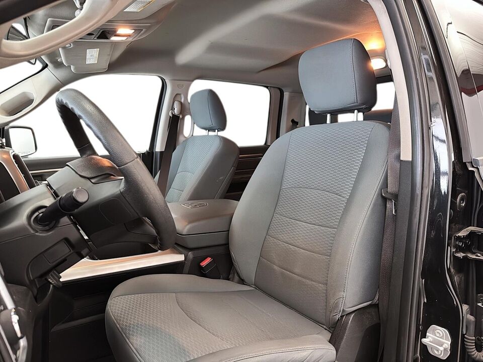 2019 Ram 1500 Classic  - Desmeules Chrysler