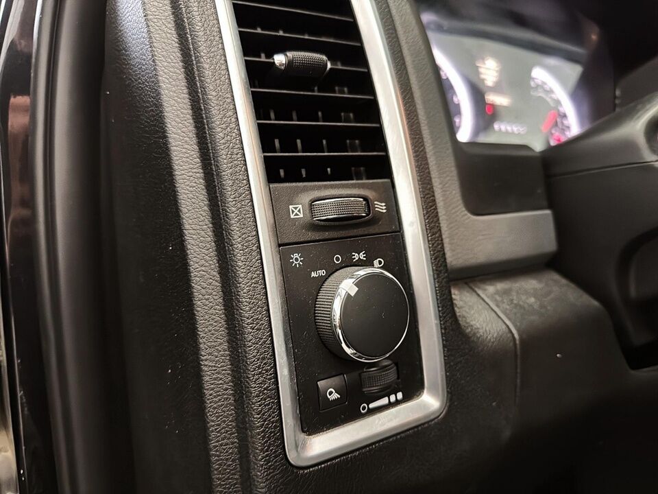 2019 Ram 1500 Classic  - Desmeules Chrysler