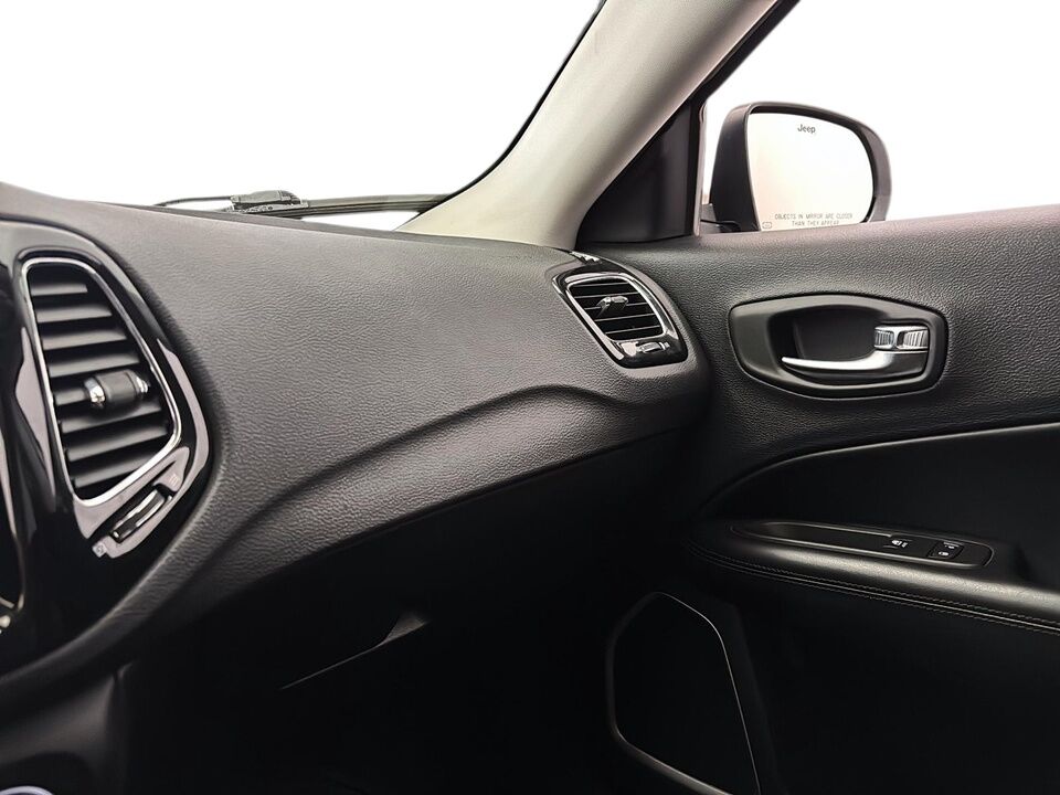 2021 Jeep Compass  - Desmeules Chrysler
