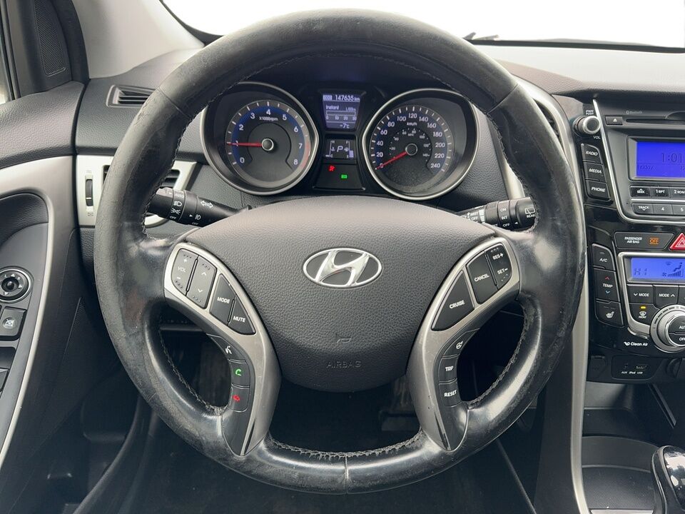 2013 Hyundai Elantra  - Desmeules Chrysler